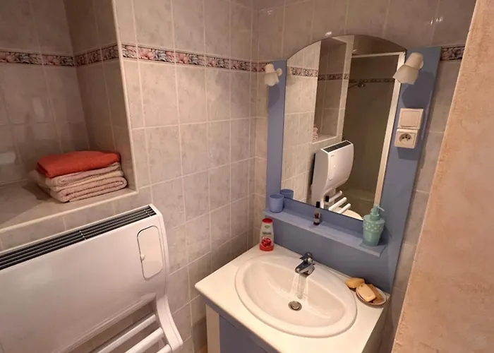 Апартаменти Aux Jardins Fleuris Онфлер