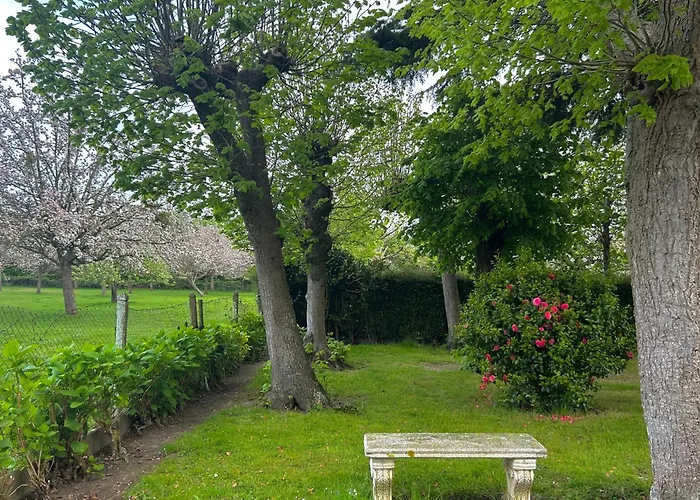 Aux Jardins Fleuris *